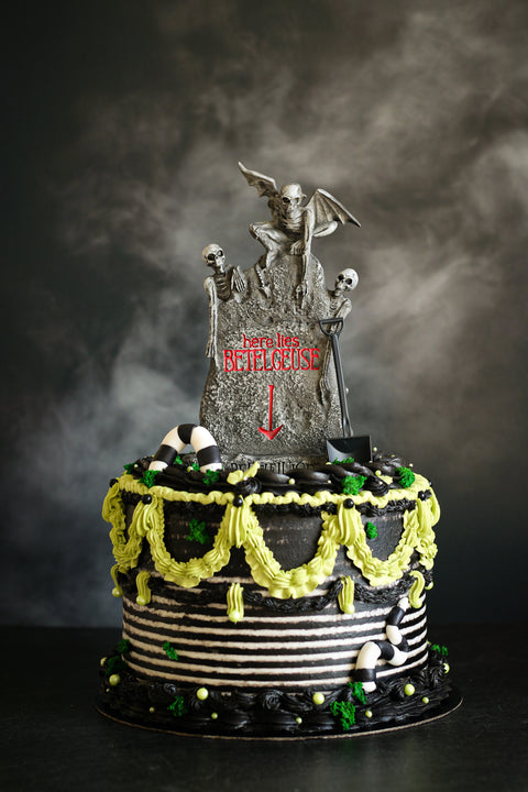 Beetlejuice™ Cake