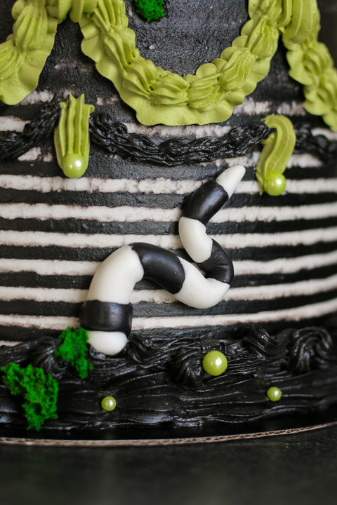 Beetlejuice™ Cake